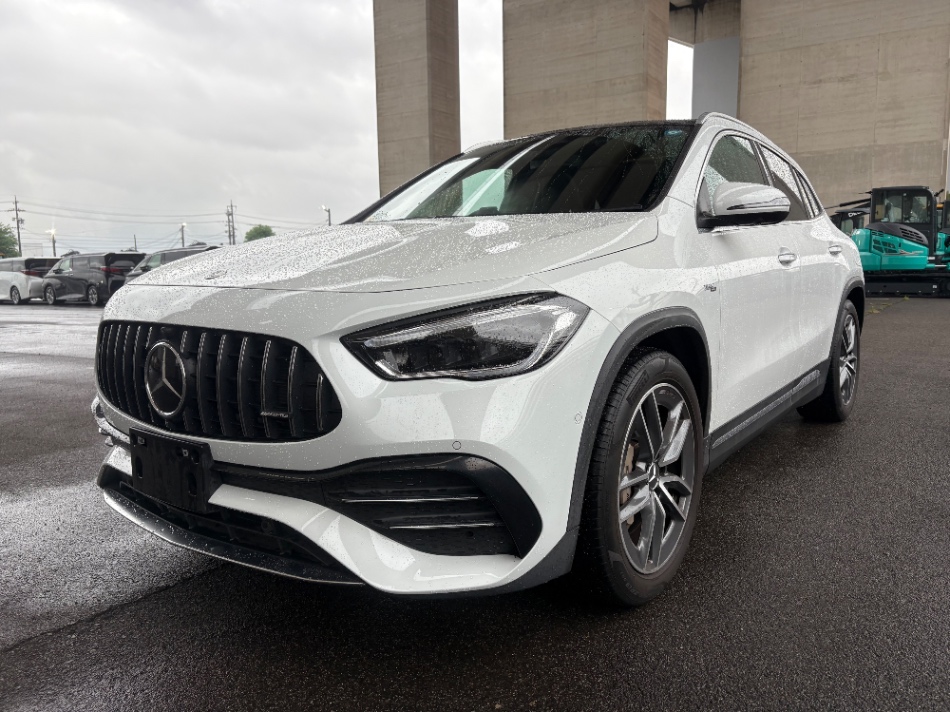 Mercedes Benz AMG GLA35 4MATIC 2022 White — WN 239