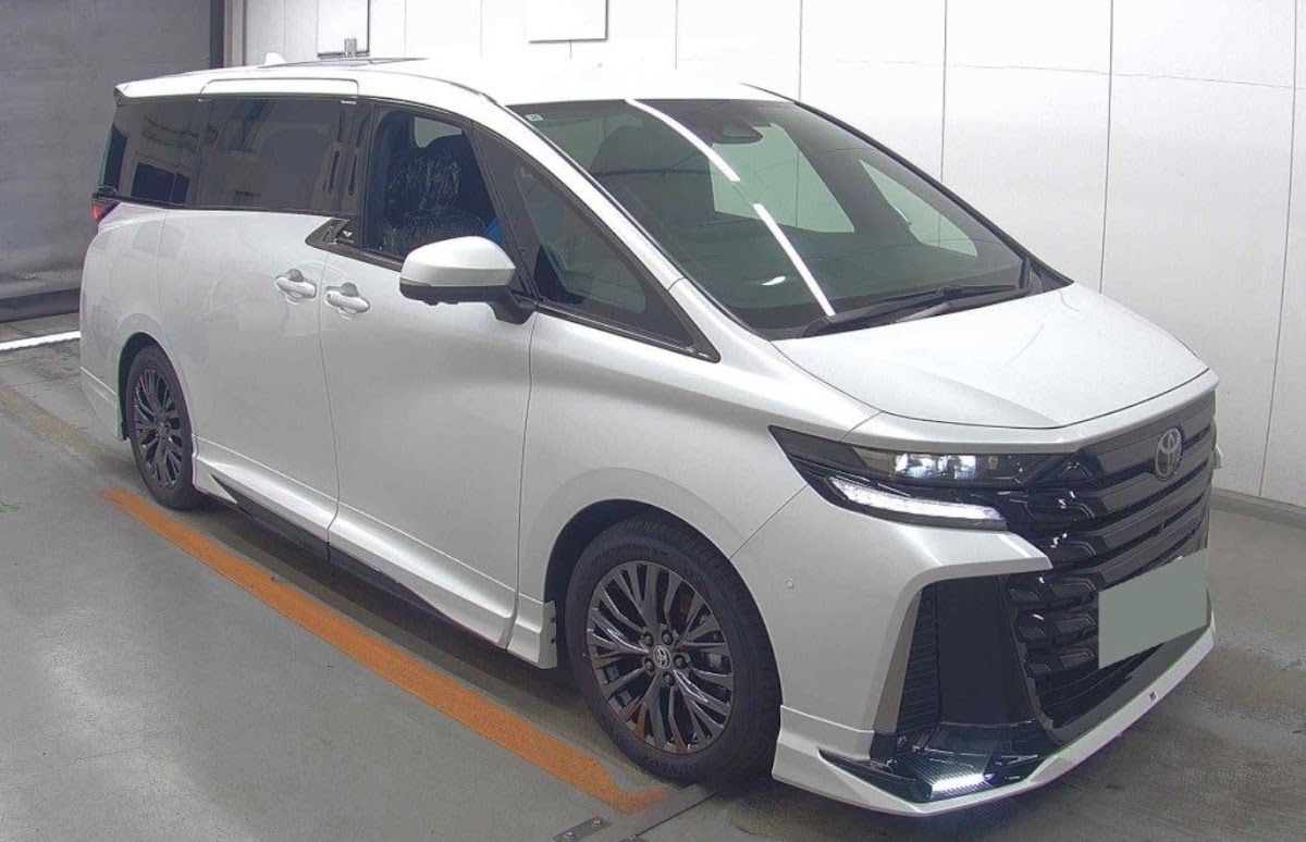 TOYOTA VELLFIRE 2.4 Z PREMIER (7 SEATER) — PS 661