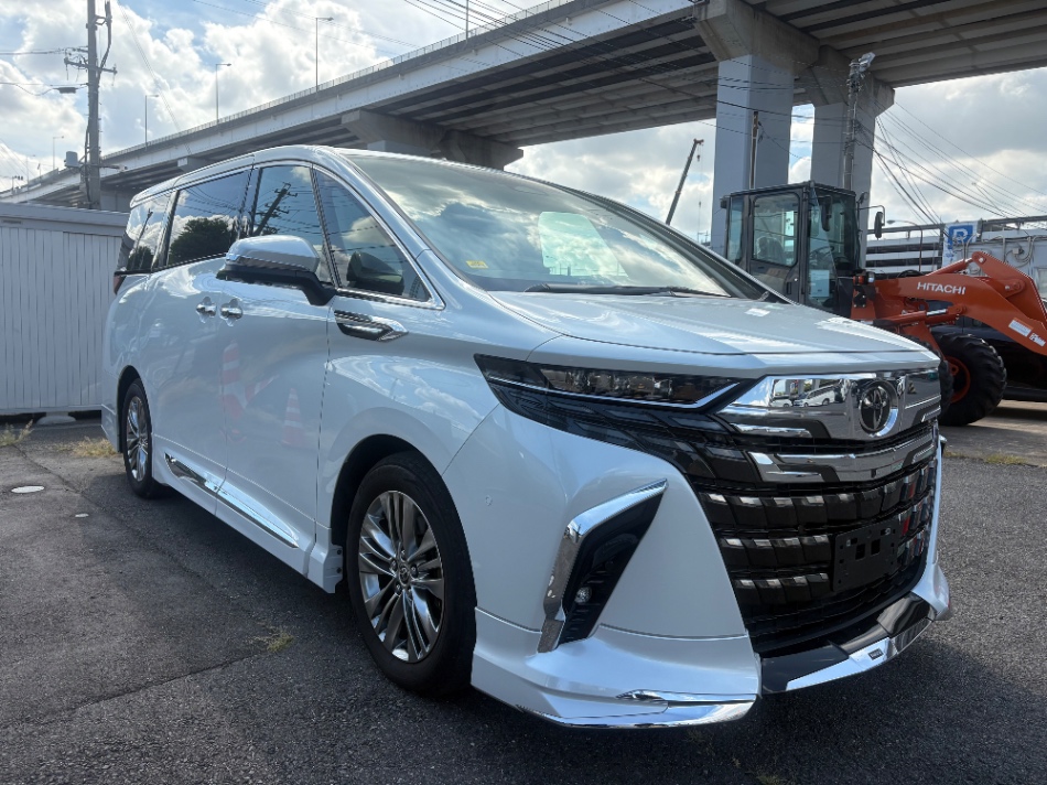 Toyota Alphard 2.5 Z 2025 White — DC 742