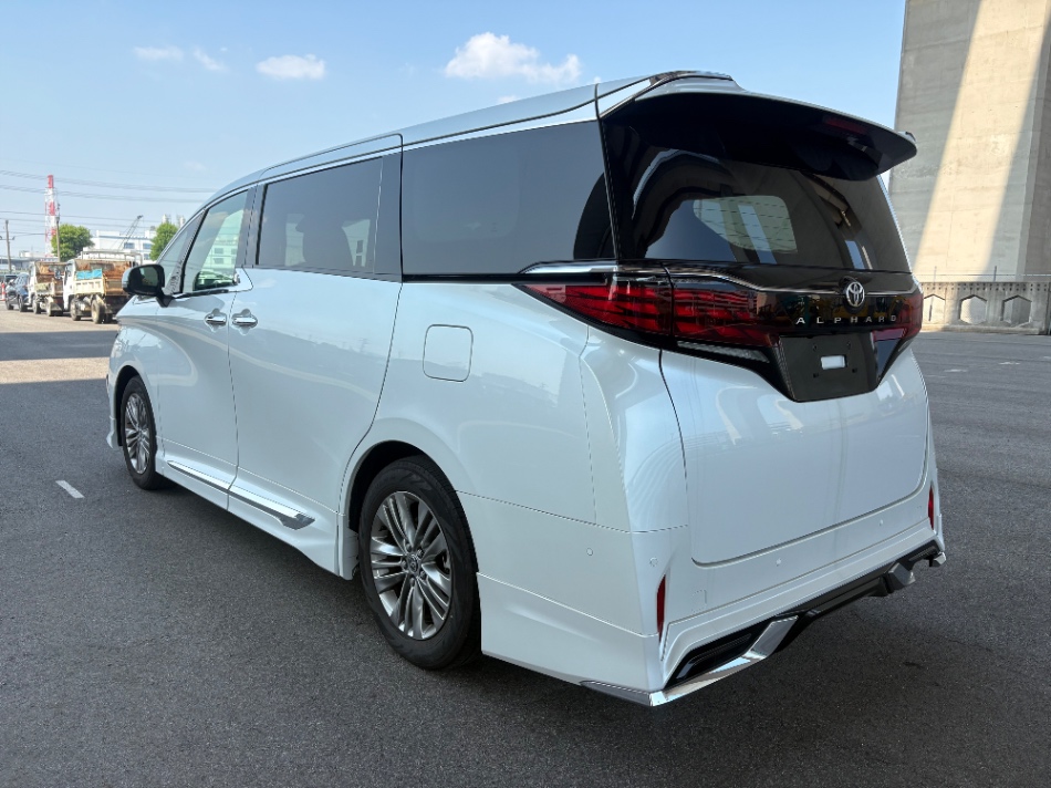 Toyota Alphard 2.5 Z 2025 White — DC 685