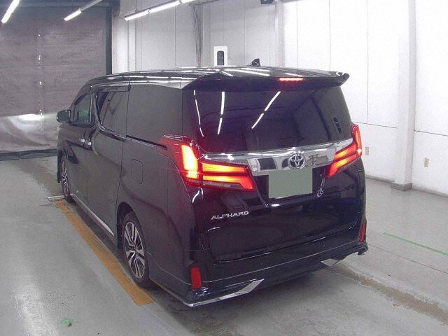 Toyota Alphard 2.5 SC 2023 Black — BM 2442
