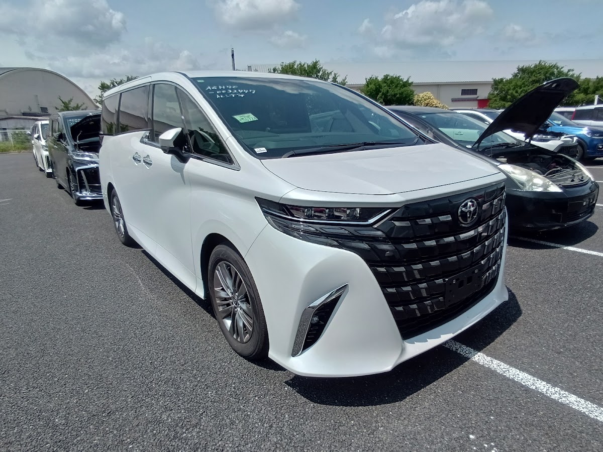 Toyota Alphard 2.5 Z 2025 White — BMT 2398
