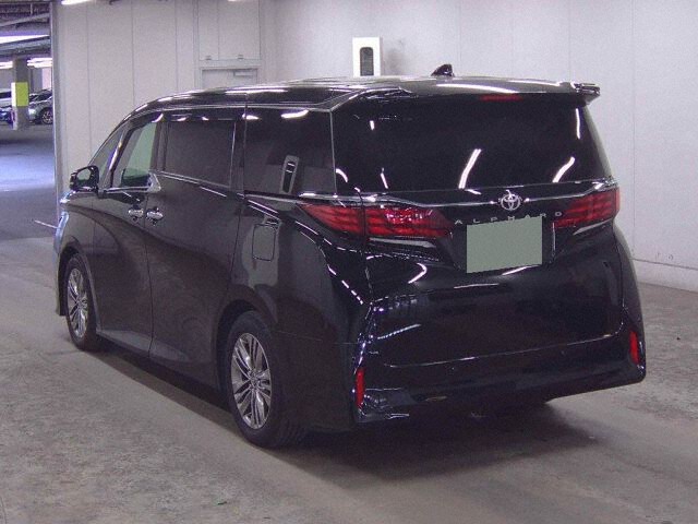 Toyota Alphard 2.5 Z 2024 Black — SA 2100
