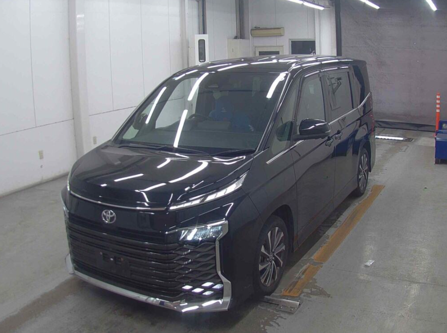 Toyota Voxy 2.0 S-Z 2023 Black — BM 2449
