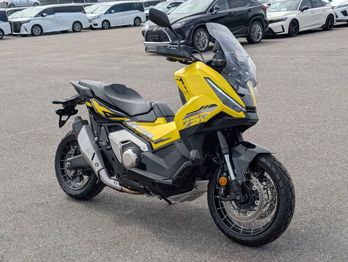 Honda X-ADV V3 2025 Yellow — WM 112