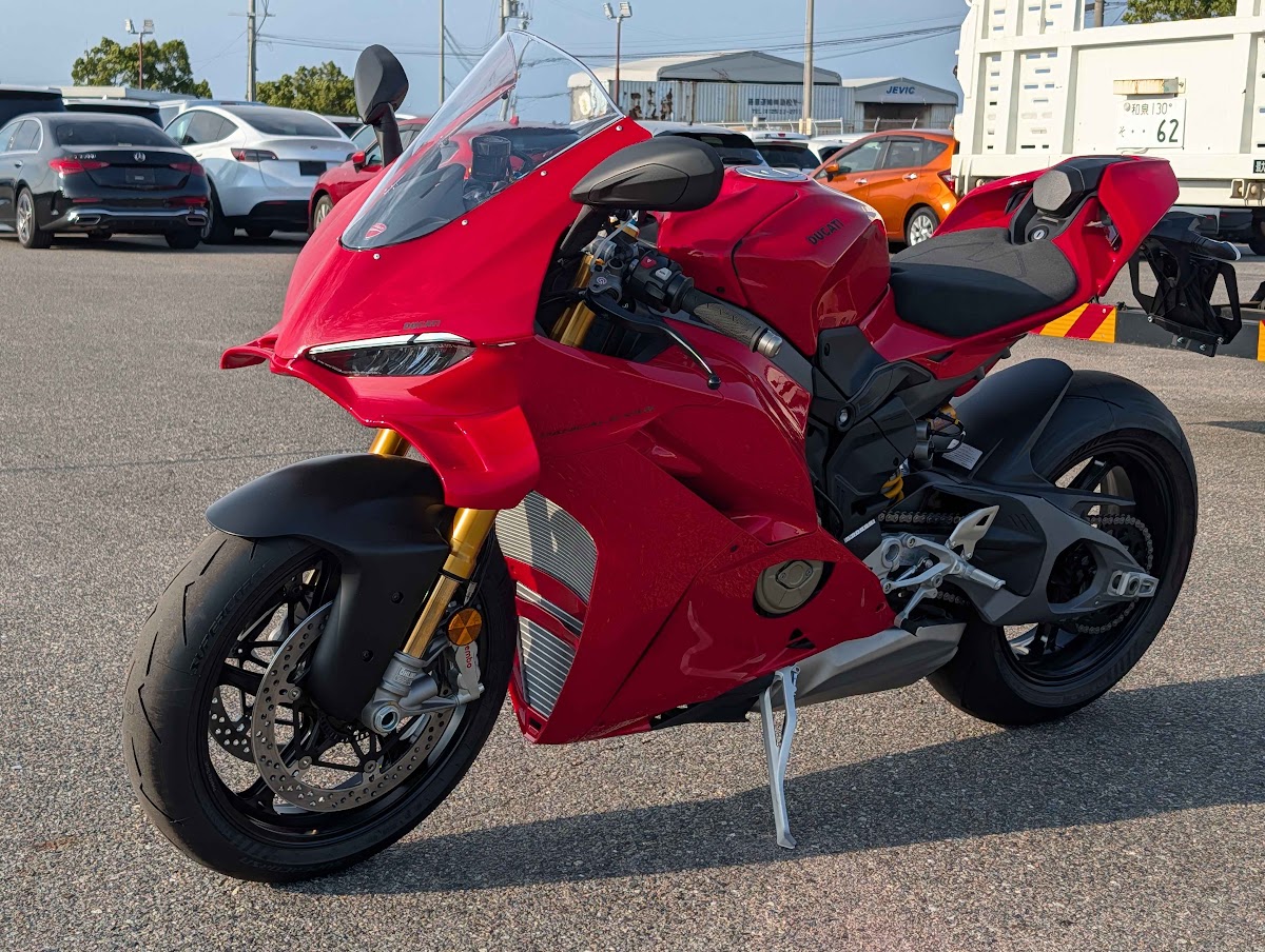 DUCATI PANIGALE V4S RED — SM 136