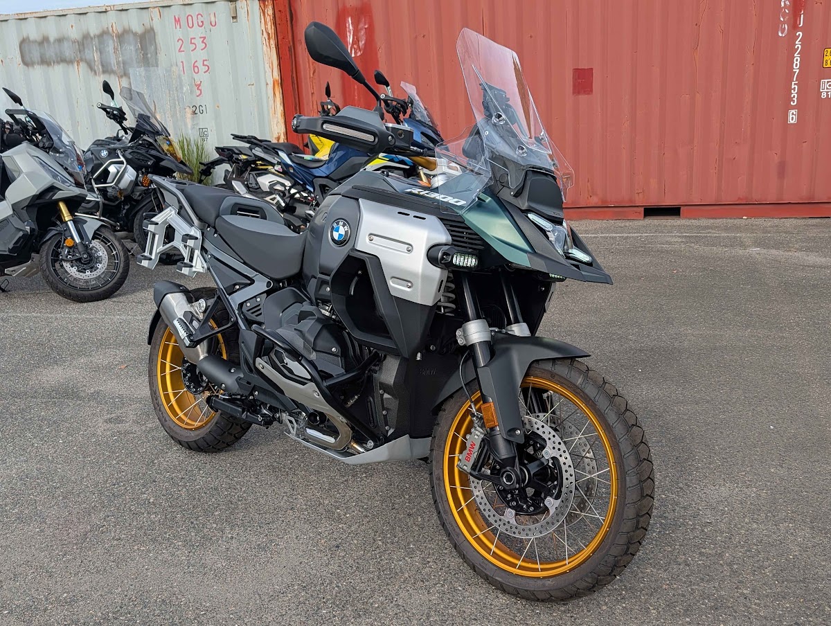 BMW R1300 GS ADV ASA 2025 Green — SM 115