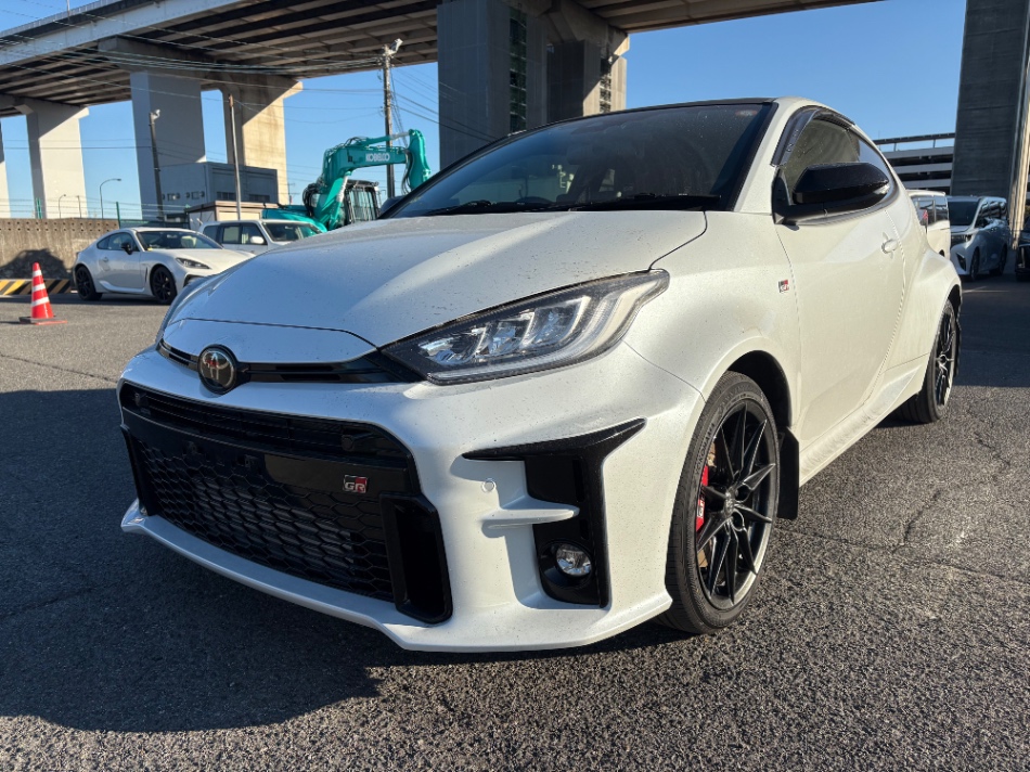 TOYOTA GR YARIS RZ PERFORMANCE (MT) — AM 549
