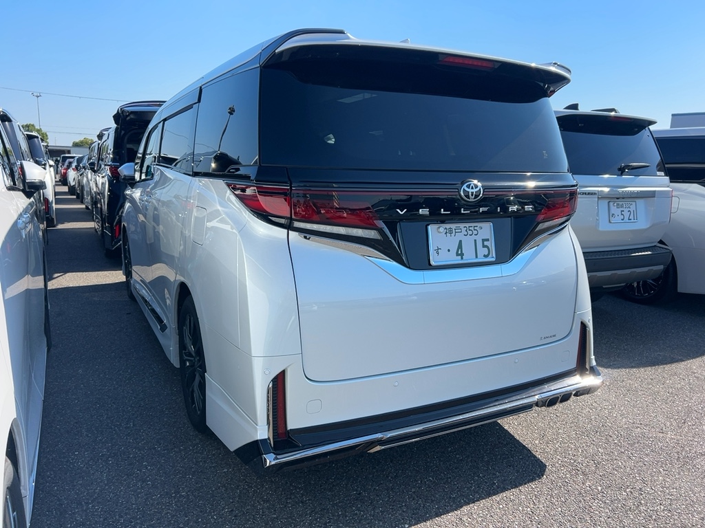 Toyota Vellfire 2.4 Z Premier 2025 White — WN 305