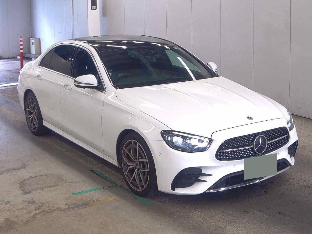 Mercedes Benz E200 Sports BSG 2022 White — DC 756