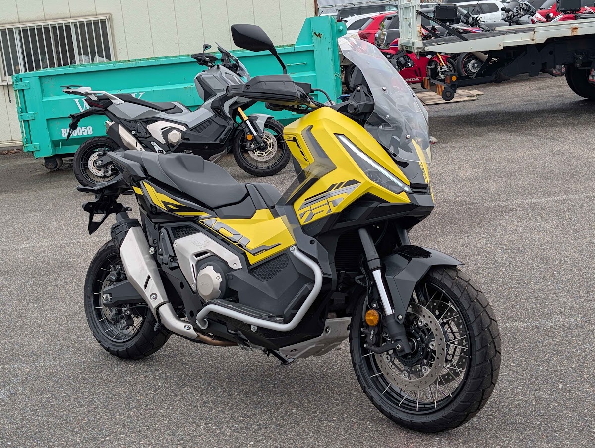 Honda X-ADV V3 2024 Yellow — WM 102