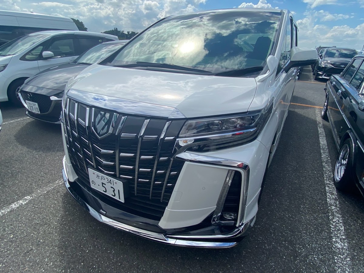 Toyota Alphard 2.5 SC 2022 White — SA 2225