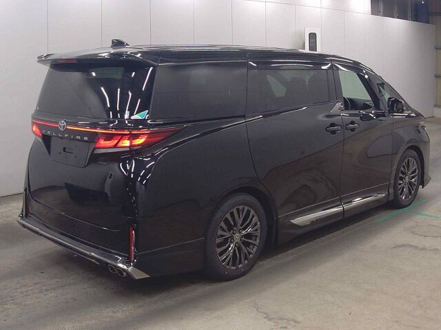 Toyota Vellfire 2.4 Z Premier 2023 Black — WN 180
