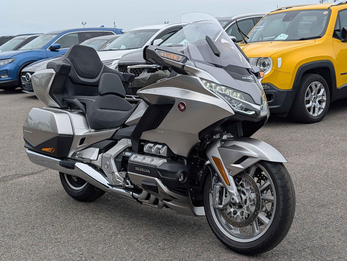 Honda Goldwing GL1800 DCT 2024 Silver — WM 44