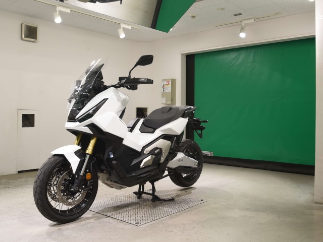 Honda X-ADV 2025 White — WM 95