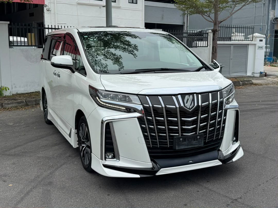 Toyota Alphard 2.5 SC 2021 White — EW 532