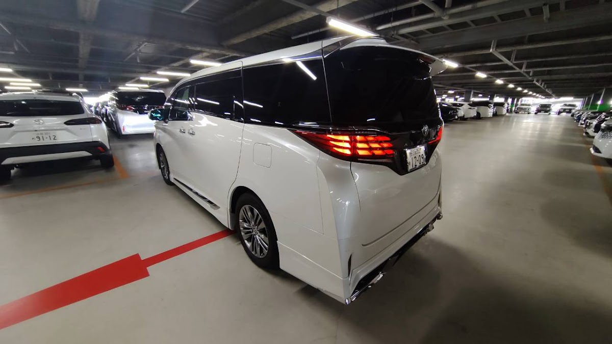 Toyota Alphard 2.5 Z 2024 White — SA 2330