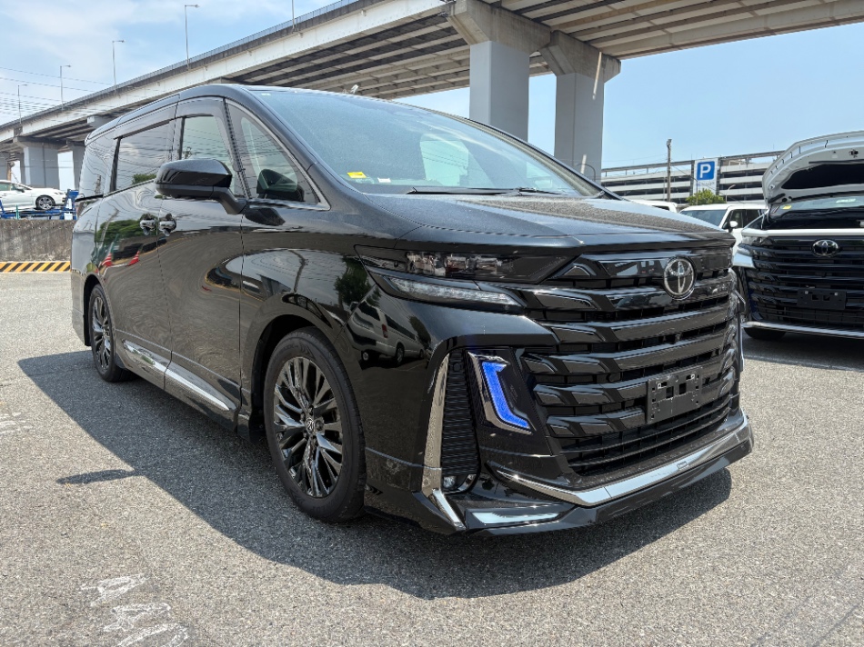 Toyota Vellfire 2.4 Z Premier 2023 Black — DC 690