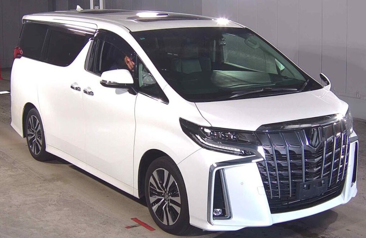 Toyota Alphard 2.5 SC 2022 White — PS 633