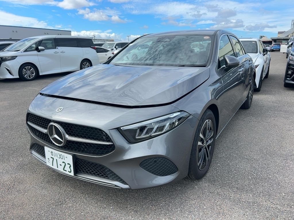 MERCEDES BENZ A180 — SA 2298
