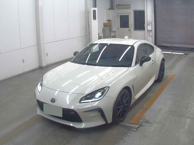 Toyota GR86 RZ AT 2023 White — DD 313