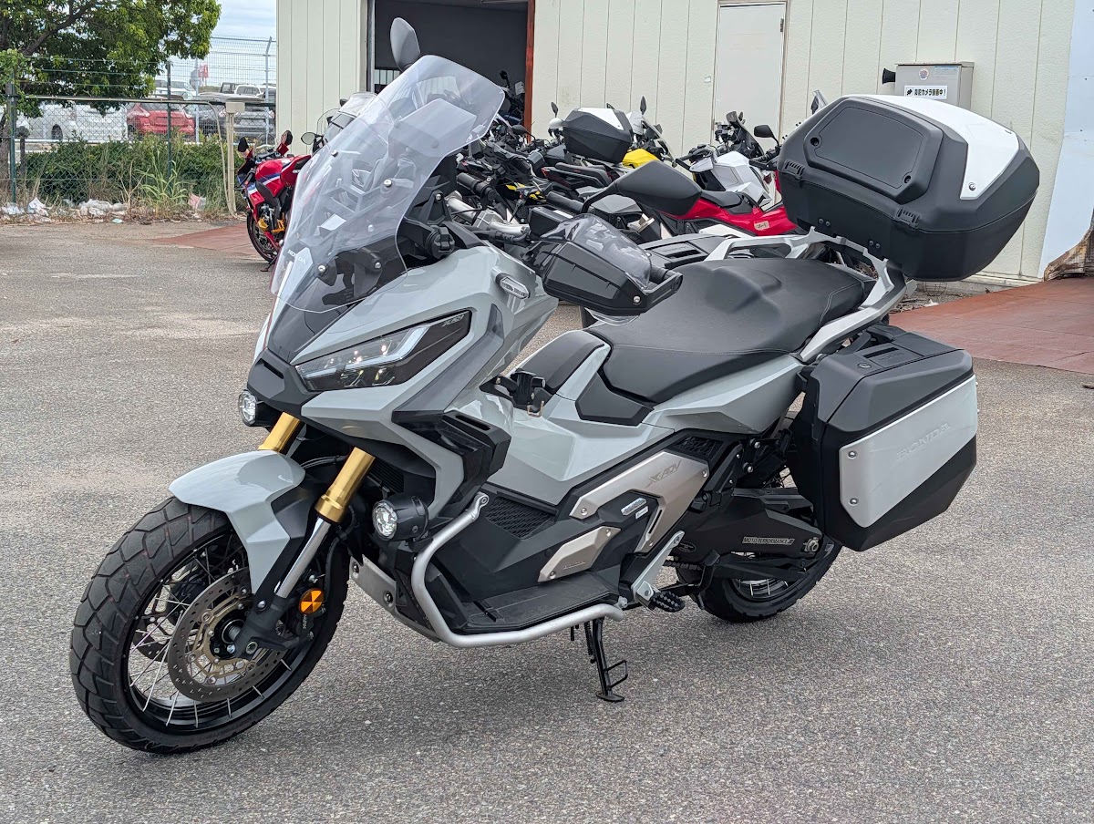 HONDA X-ADV V2 — WM 88