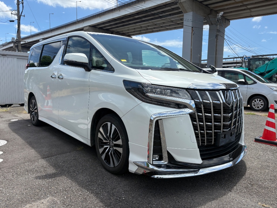 Toyota Alphard 2.5 SC 2022 White — DC 732