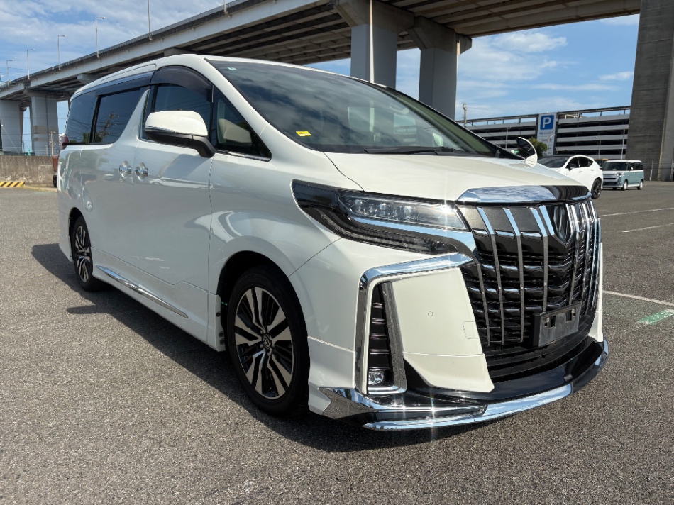 Toyota Alphard 2.5 SC 2022 White — DC 677