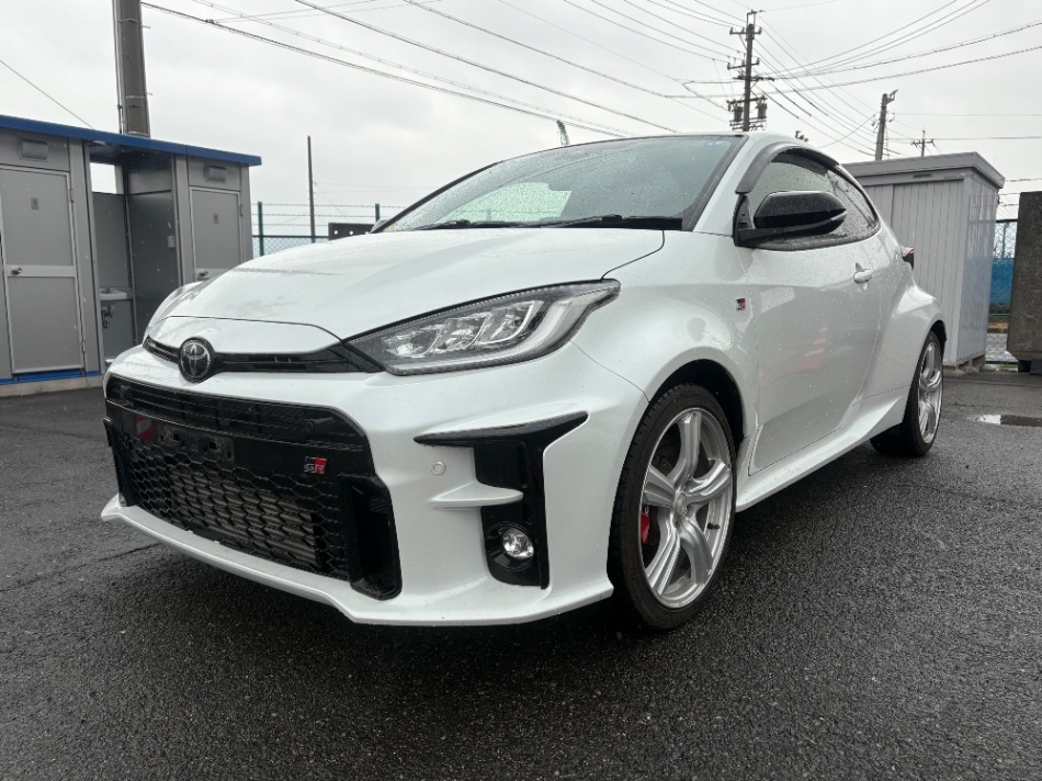 Toyota GR Yaris RZ High Performance MT 2022 White — WN 141