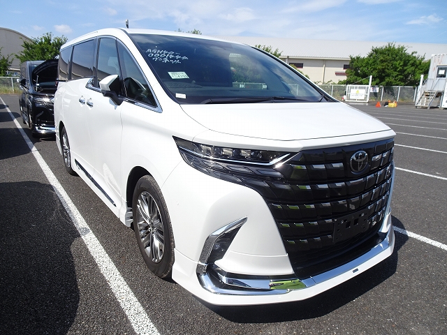 Toyota Alphard 2.5 Z 2023 White — DC 682
