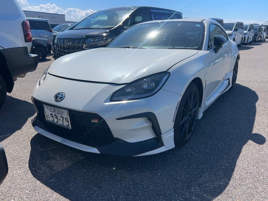 Toyota GR86 RZ AT 2022 White — BM 2529