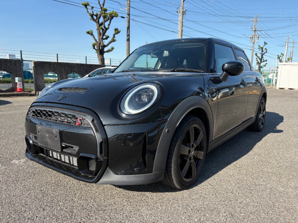 Mini Cooper S 2022 Black — WN 103