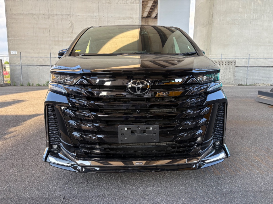 Toyota Vellfire 2.4 Z Premier 2025 Black — DC 707