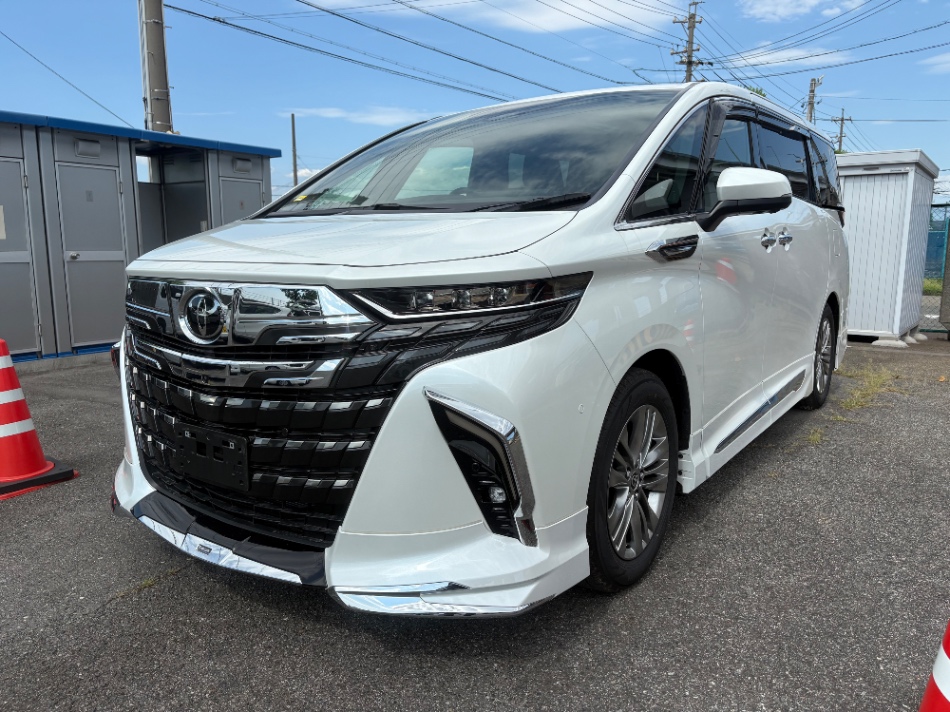 Toyota Alphard 2.5 Z 2025 White — DC 737