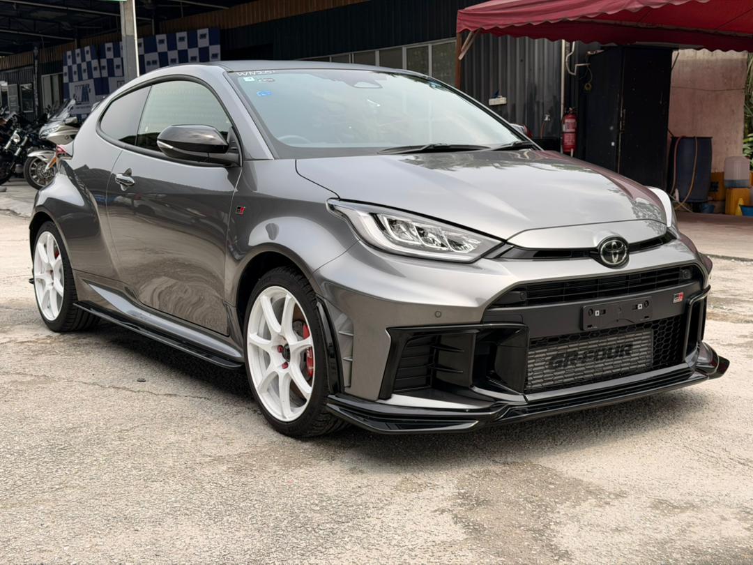 Toyota GR Yaris RZ High Performance AT 2025 Grey — WN 201