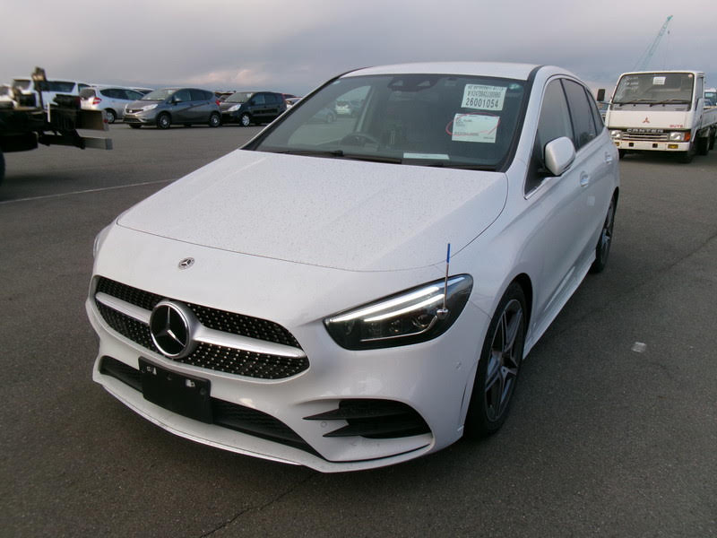 Mercedes Benz B180 AMG Line 2021 White — DD 252