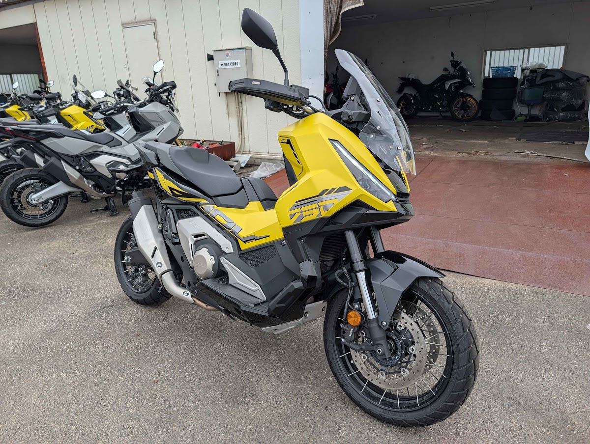 Honda X-ADV V3 2025 Yellow — WM 124