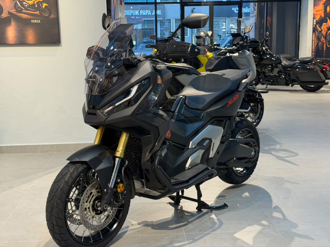HONDA X-ADV V2 BLACK — WM 129