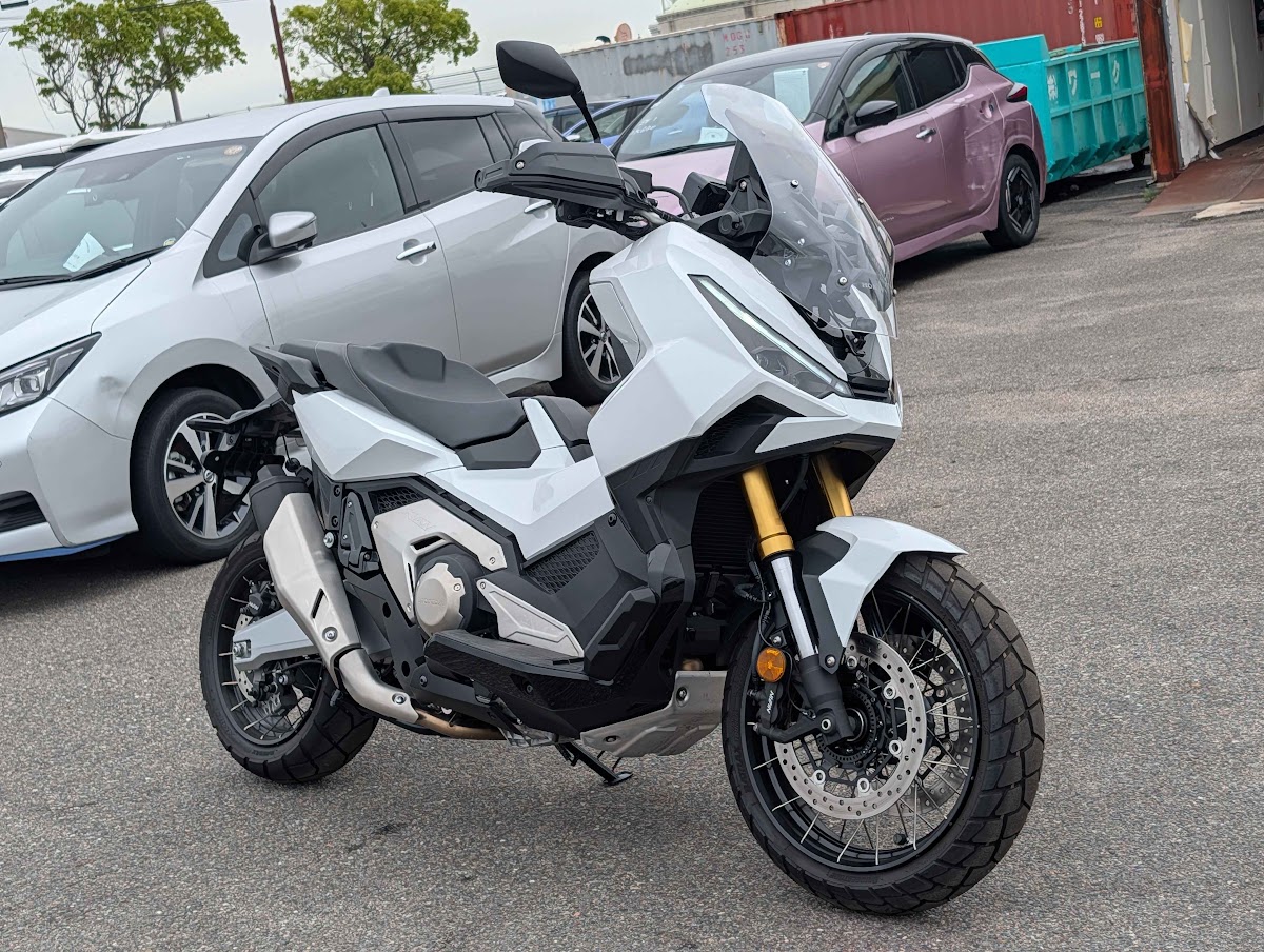 Honda X-ADV V3 2025 White — WM 28