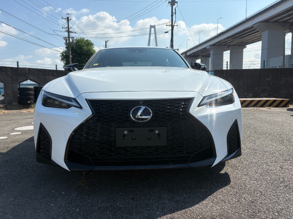 Lexus IS300 F Sport Mode Black 3 2024 White — BM 2520