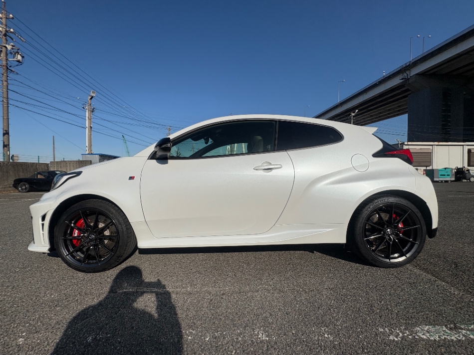 Toyota GR Yaris RZ High Performance AT 2024 White — WN 42