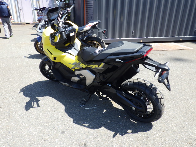 Honda X-ADV V3 2025 Yellow — DM 16