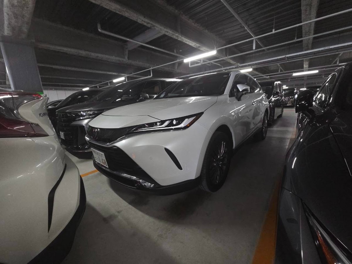 Toyota Harrier 2.0 Z 2023 White — SA 2347