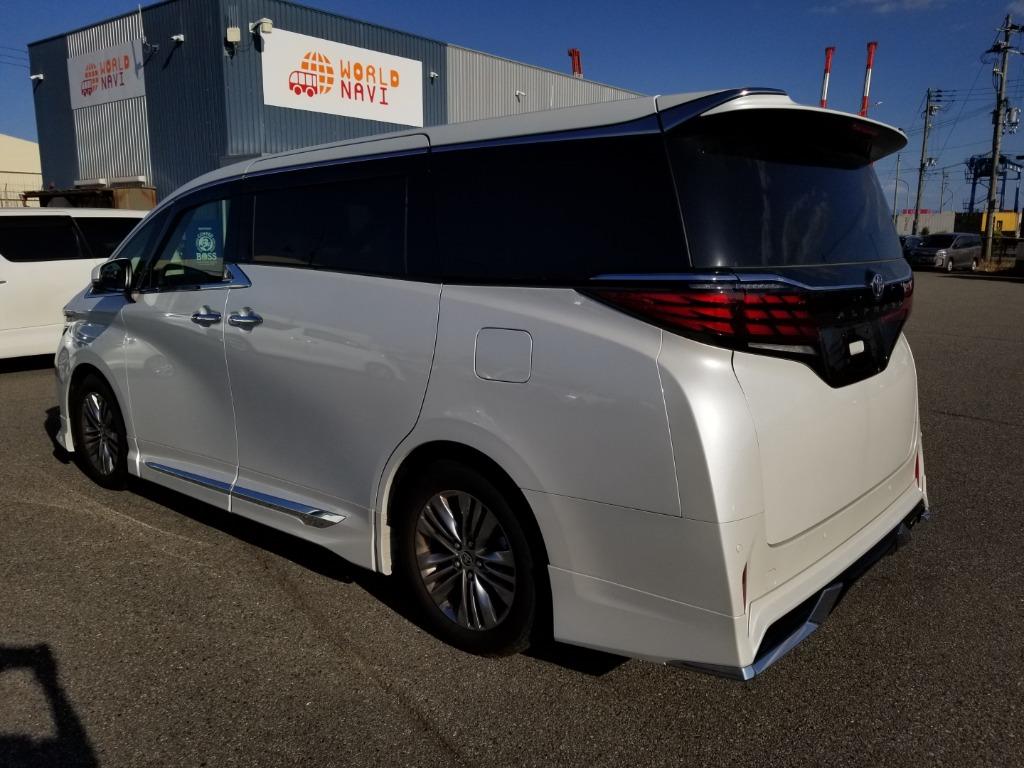 Toyota Alphard 2.5 Z 2024 White — DD 285