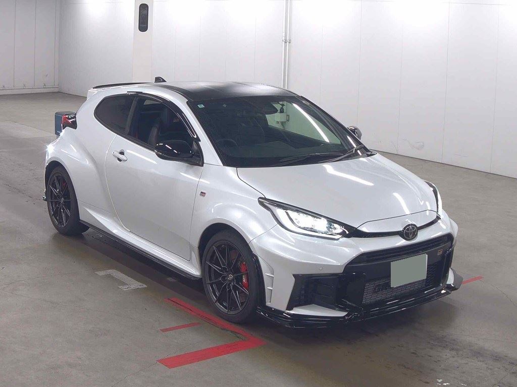 Toyota GR Yaris RZ High Performance AT 2024 White — AM 578