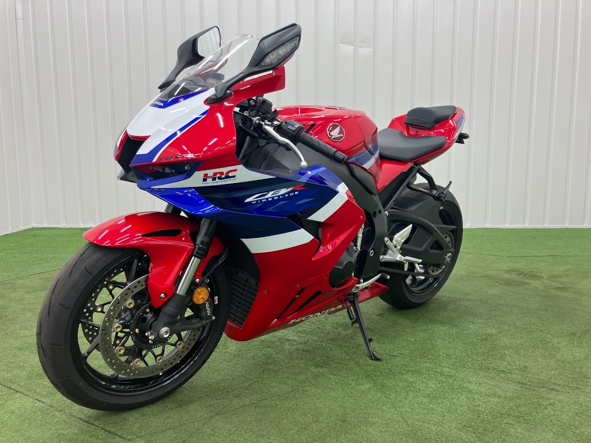 HONDA CBR 1000 RR-R FB SP — SM 106