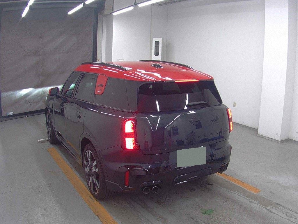 MINI JOHN COOPER COUNTRYMAN — DC 601