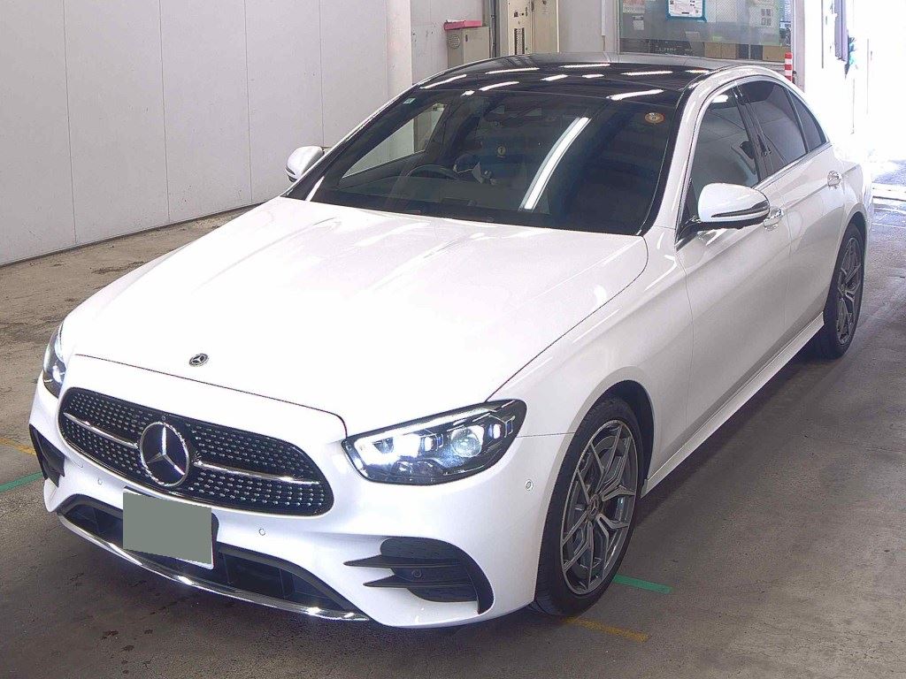 Mercedes Benz E200 Sports BSG 2022 White — DC 765
