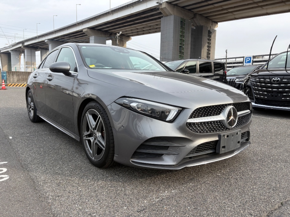 Mercedes Benz A180 Style Sedan AMG Line 2021 Grey — BM 2266
