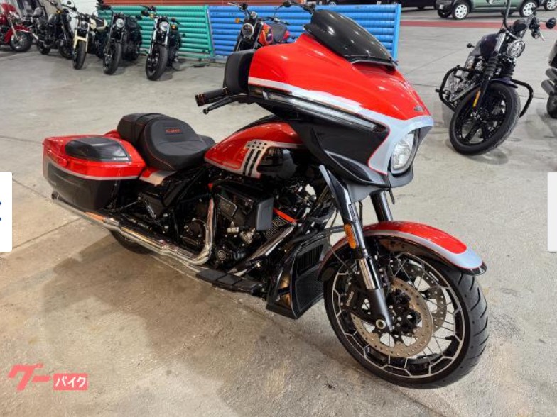 Harley Davidson CVO Street Glide 2025 Red — WM 137
